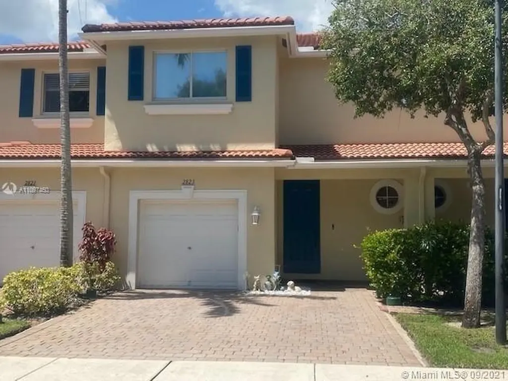2823 S Evergreen Circle Boynton Beach FL 33426