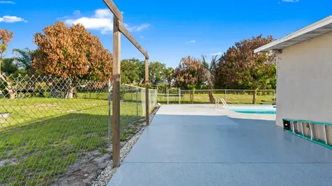 386 SE Oakridge Drive Port St Lucie FL 34984