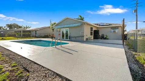 386 SE Oakridge Drive Port St Lucie FL 34984