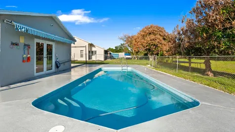 386 SE Oakridge Drive Port St Lucie FL 34984