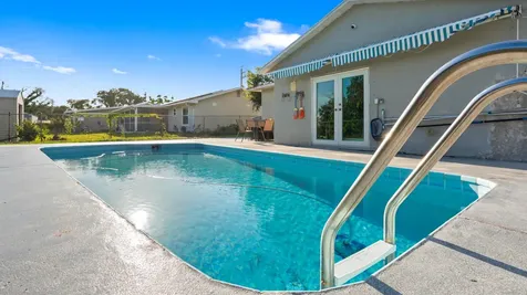 386 SE Oakridge Drive Port St Lucie FL 34984