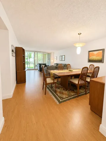 4200 Oaks Terrace Pompano Beach FL 33069