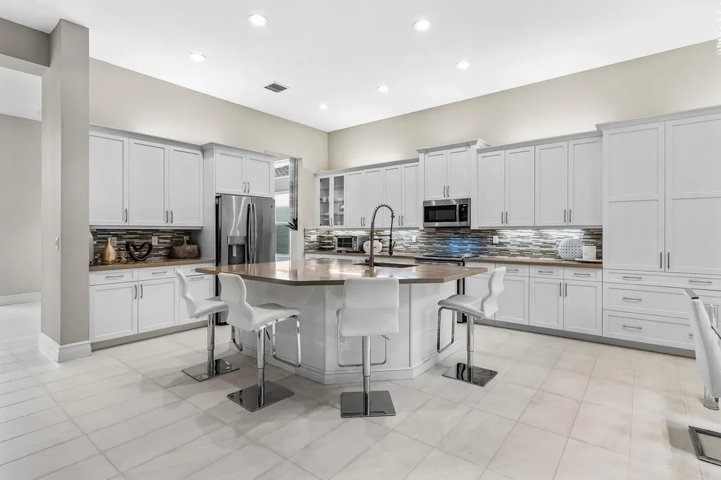 12882 Granite Mountain Pass Boynton Beach FL 33473