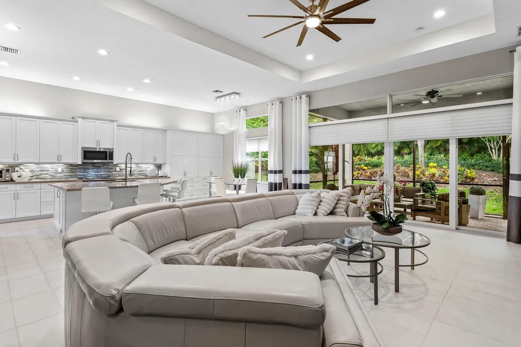 12882 Granite Mountain Pass Boynton Beach FL 33473