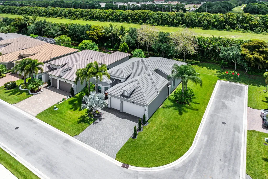 12882 Granite Mountain Pass Boynton Beach FL 33473