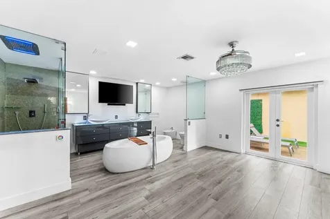 15015 NW 88th Court Miami Lakes FL 33018