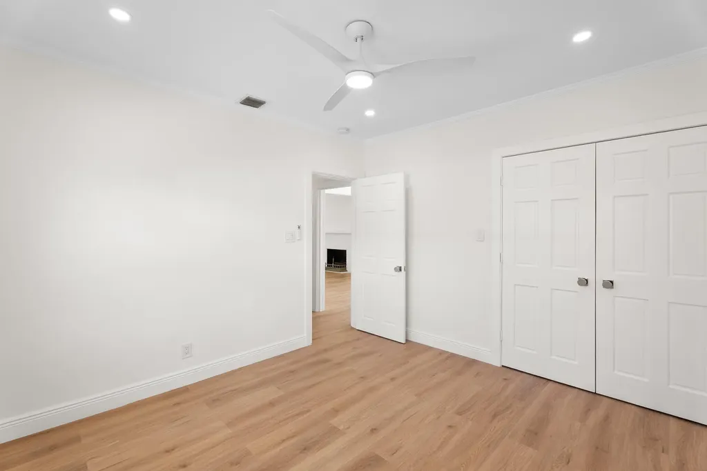 517 55th Street West Palm Beach FL 33407