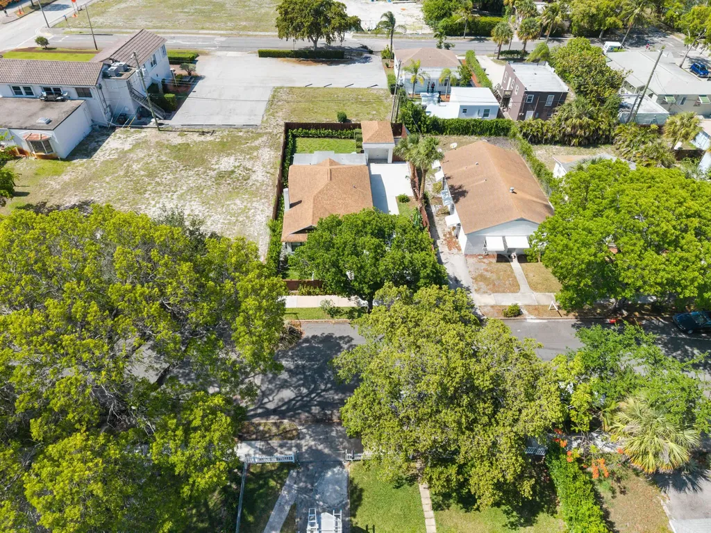 517 55th Street West Palm Beach FL 33407