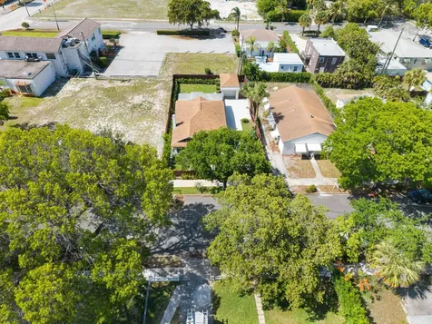 517 55th Street West Palm Beach FL 33407