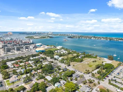 517 55th Street West Palm Beach FL 33407