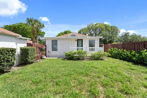 517 55th Street West Palm Beach FL 33407