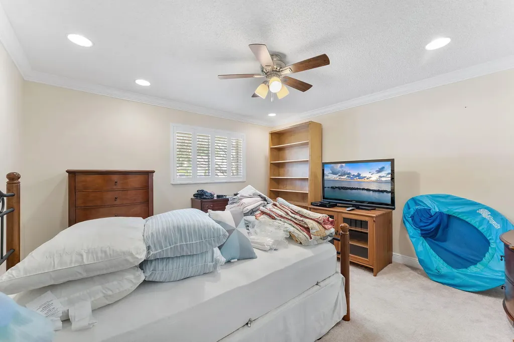 6845 Fountains Circle Lake Worth FL 33467