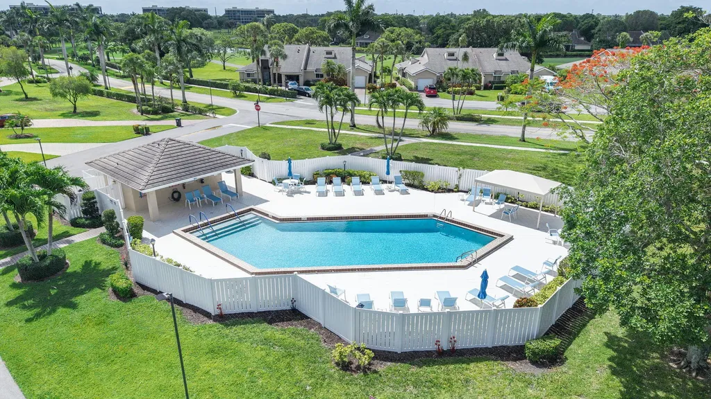 6845 Fountains Circle Lake Worth FL 33467