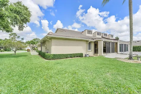 6845 Fountains Circle Lake Worth FL 33467