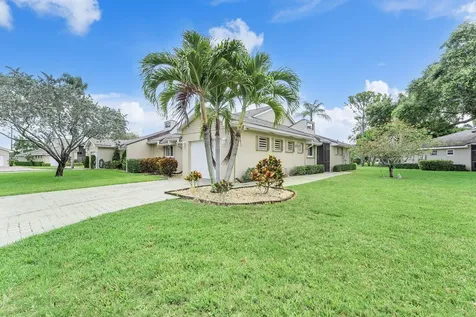 6845 Fountains Circle Lake Worth FL 33467