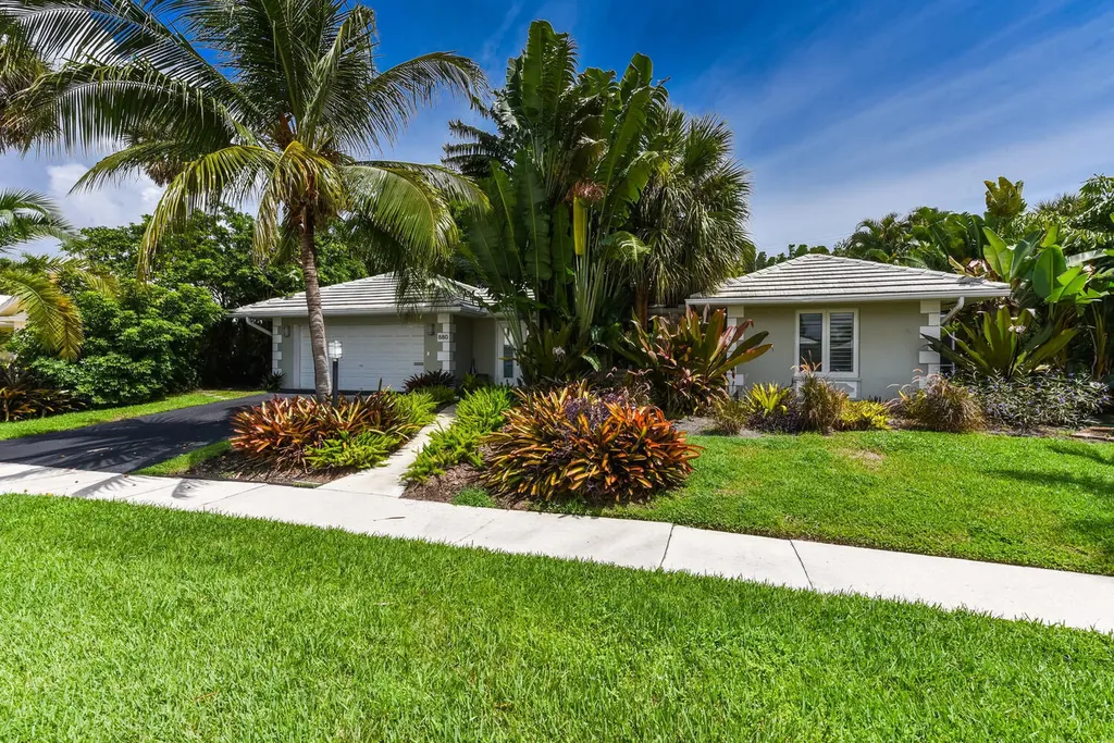 880 Hickory Terrace Boca Raton FL 33486