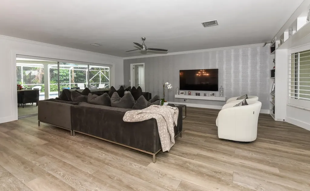 880 Hickory Terrace Boca Raton FL 33486