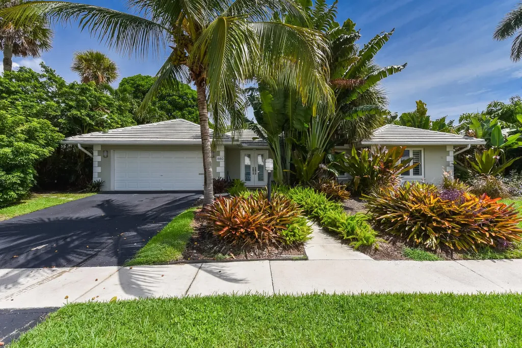 880 Hickory Terrace Boca Raton FL 33486