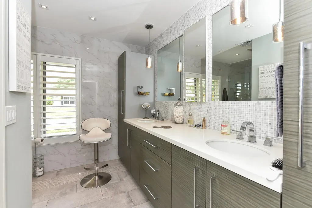 880 Hickory Terrace Boca Raton FL 33486