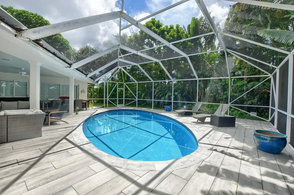 880 Hickory Terrace Boca Raton FL 33486