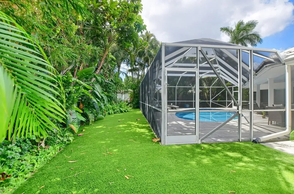880 Hickory Terrace Boca Raton FL 33486