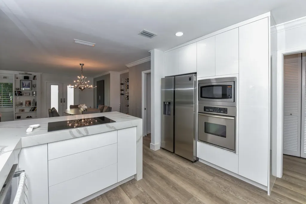 880 Hickory Terrace Boca Raton FL 33486