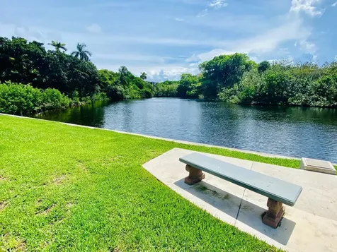 880 Hickory Terrace Boca Raton FL 33486