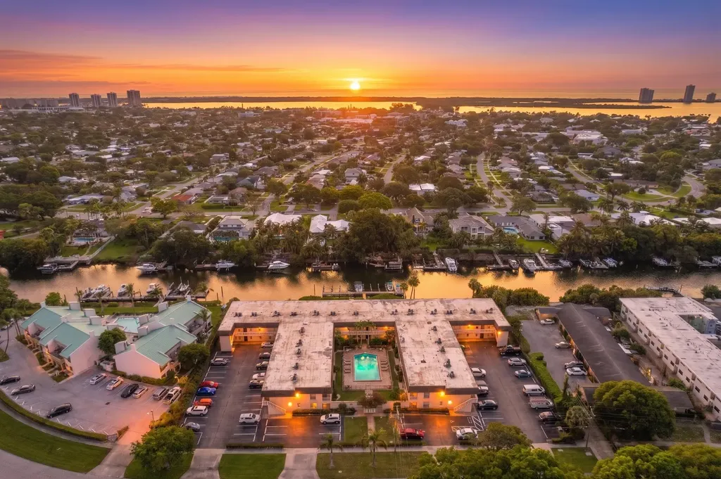 342 Southwind Drive North Palm Beach FL 33408