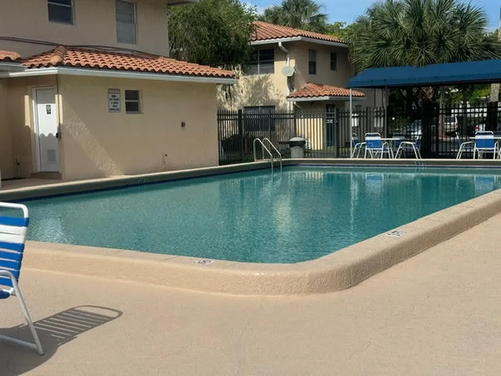 3211 NW 103rd Terrace Coral Springs FL 33065