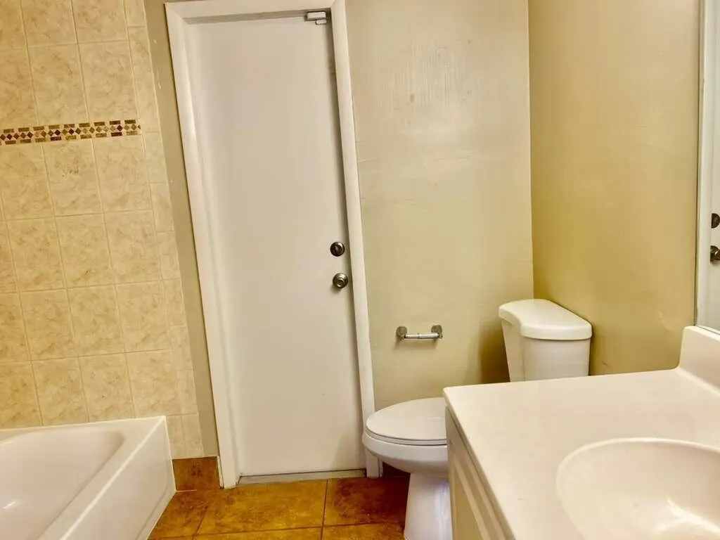 861 NW 72nd Avenue Plantation FL 33317
