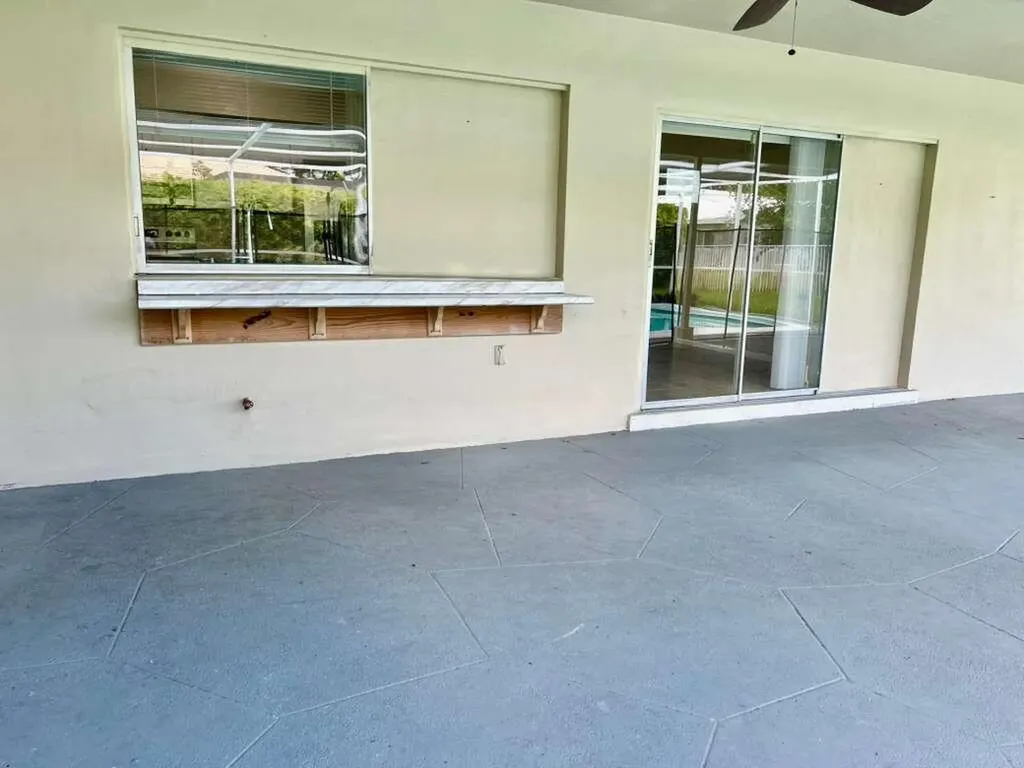 861 NW 72nd Avenue Plantation FL 33317
