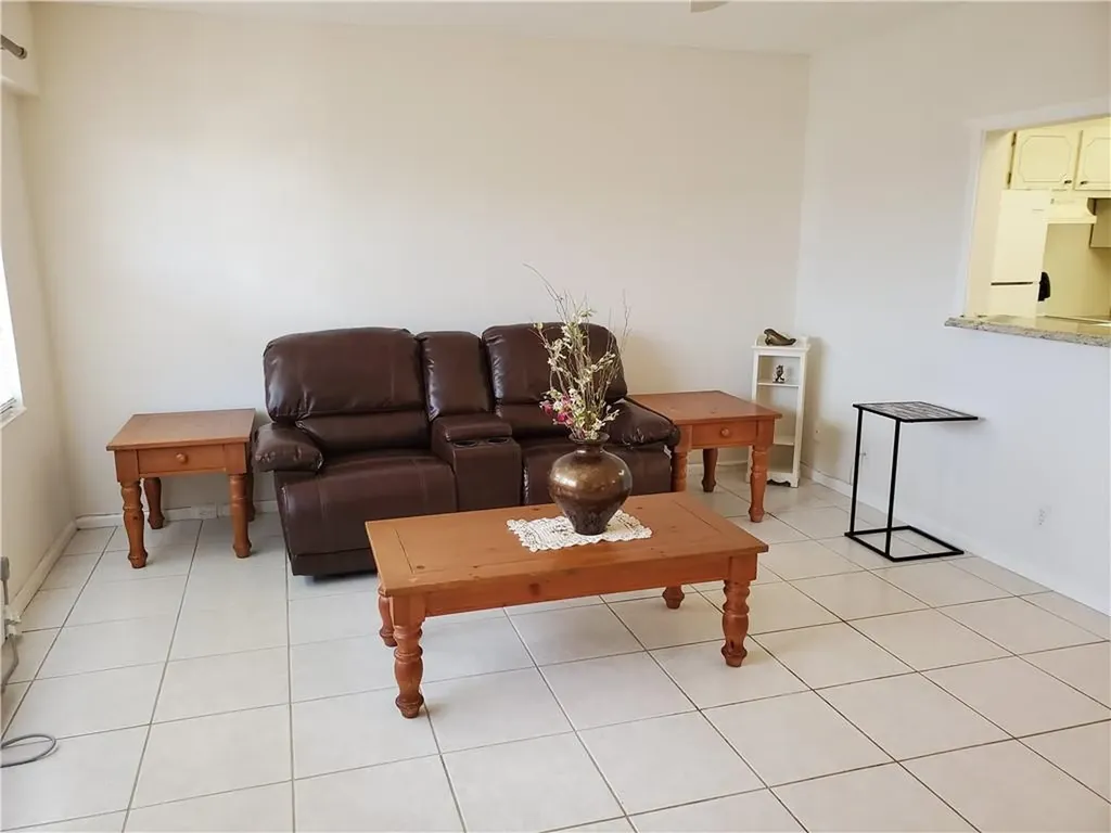 373 Fanshaw I Boca Raton FL 33434