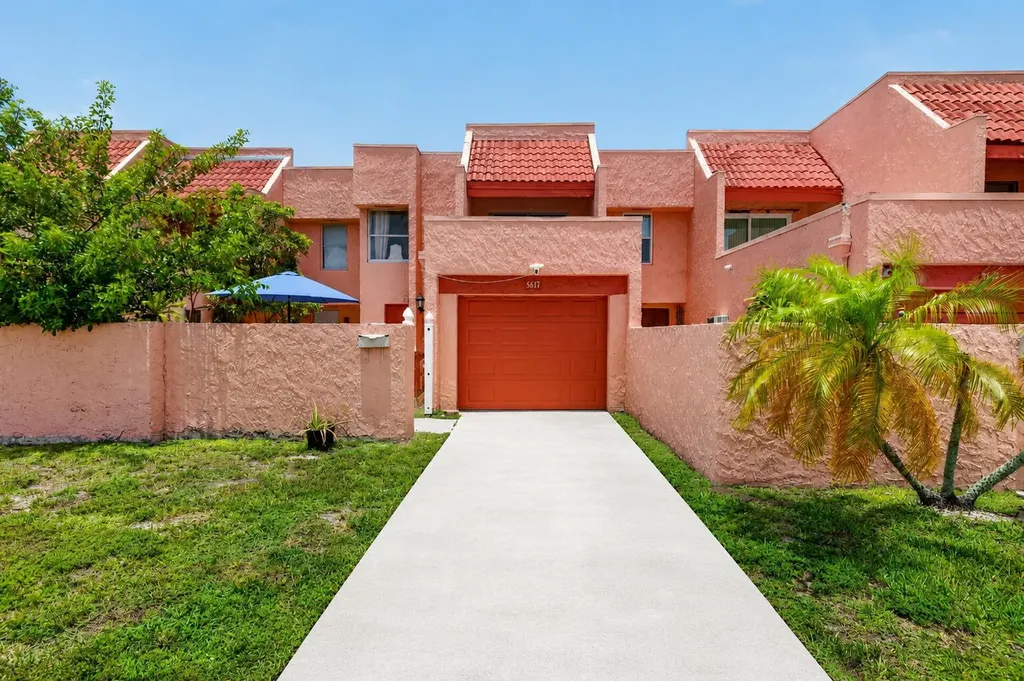 5617 NW 16th Street Lauderhill FL 33313