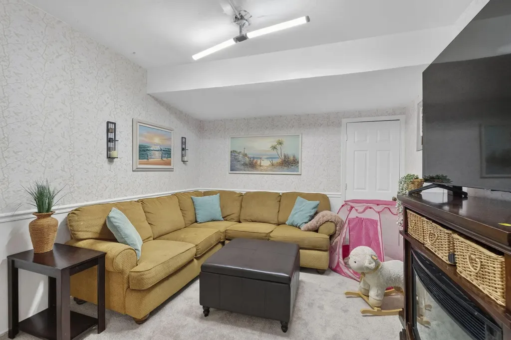 5617 NW 16th Street Lauderhill FL 33313