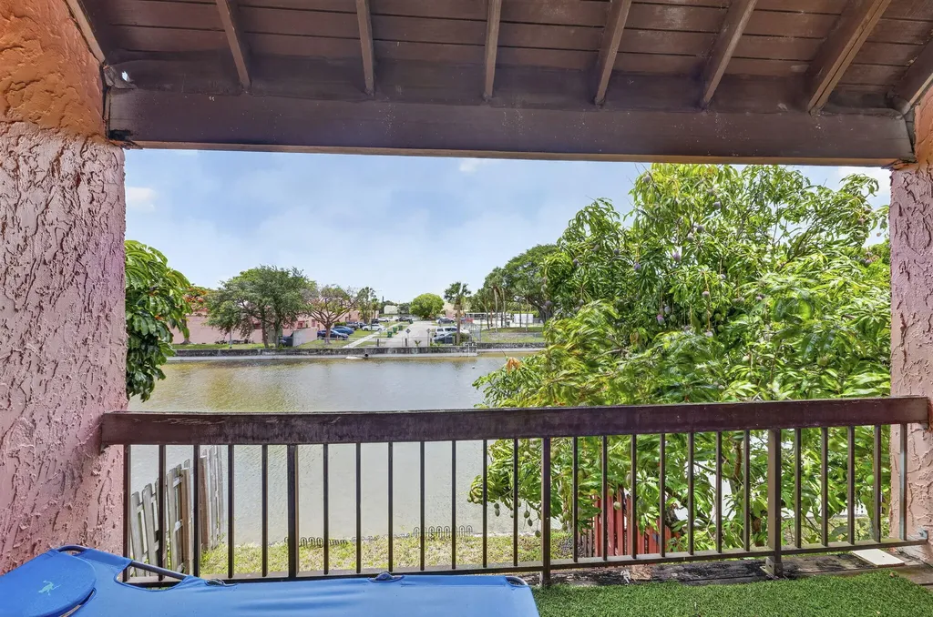 5617 NW 16th Street Lauderhill FL 33313