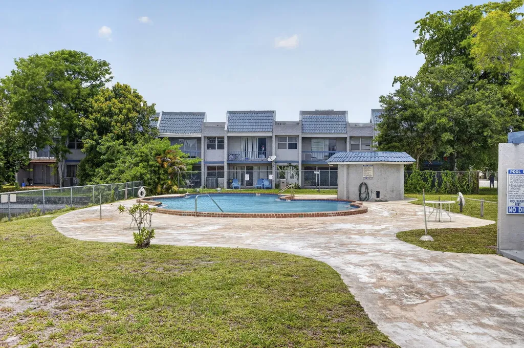 5617 NW 16th Street Lauderhill FL 33313
