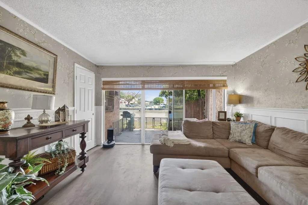 5617 NW 16th Street Lauderhill FL 33313