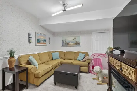 5617 NW 16th Street Lauderhill FL 33313