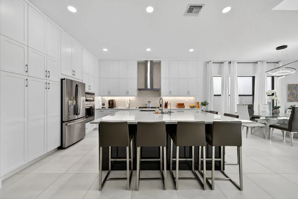 8252 Essex Country Club Drive Boca Raton FL 33434