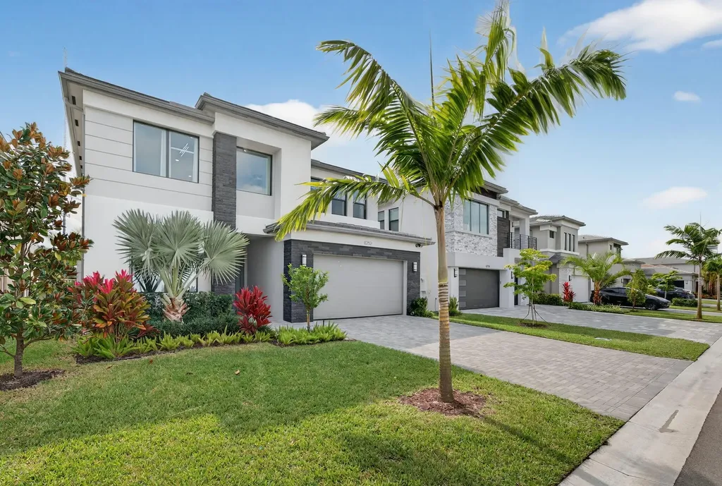 8252 Essex Country Club Drive Boca Raton FL 33434