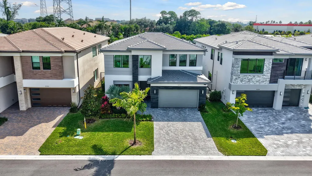 8252 Essex Country Club Drive Boca Raton FL 33434