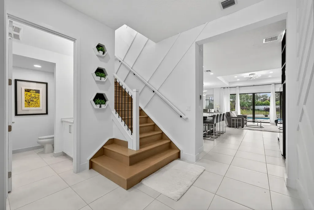 8252 Essex Country Club Drive Boca Raton FL 33434