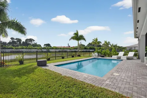 8252 Essex Country Club Drive Boca Raton FL 33434
