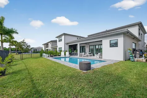 8252 Essex Country Club Drive Boca Raton FL 33434