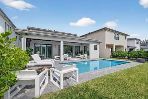 8252 Essex Country Club Drive Boca Raton FL 33434