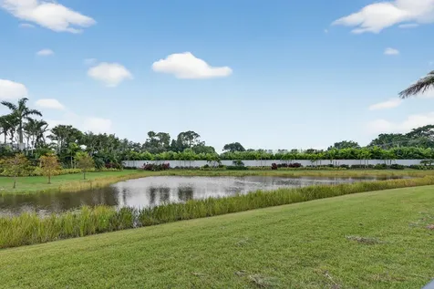 8252 Essex Country Club Drive Boca Raton FL 33434