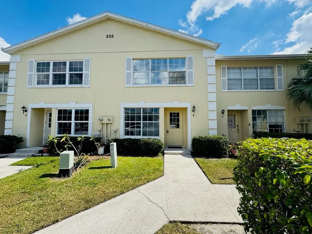 222 Foxtail Drive Greenacres FL 33415
