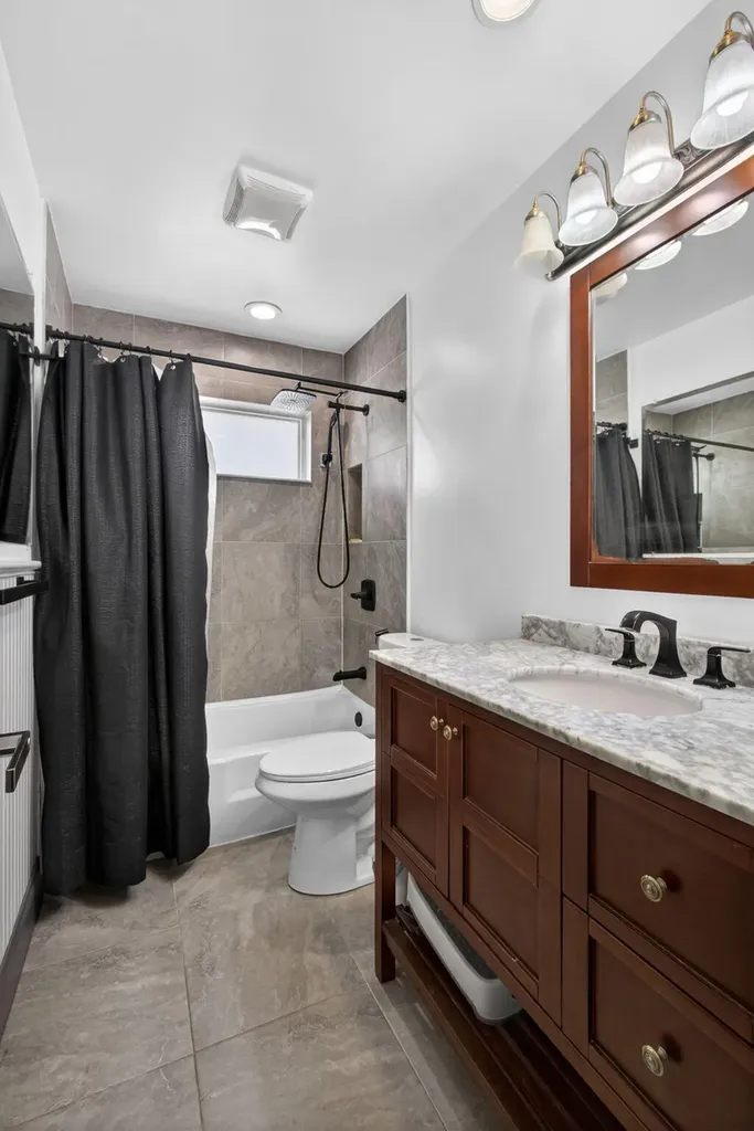 5500 West Place Mangonia Park FL 33407