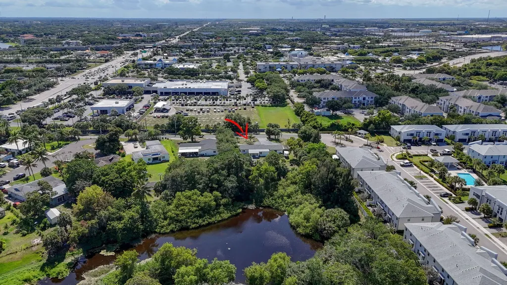 5500 West Place Mangonia Park FL 33407