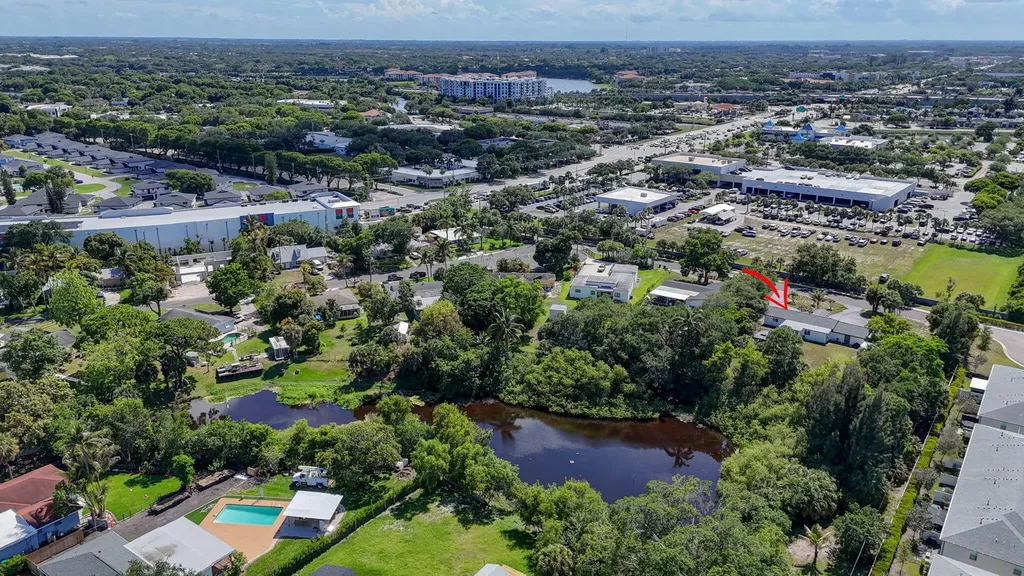 5500 West Place Mangonia Park FL 33407